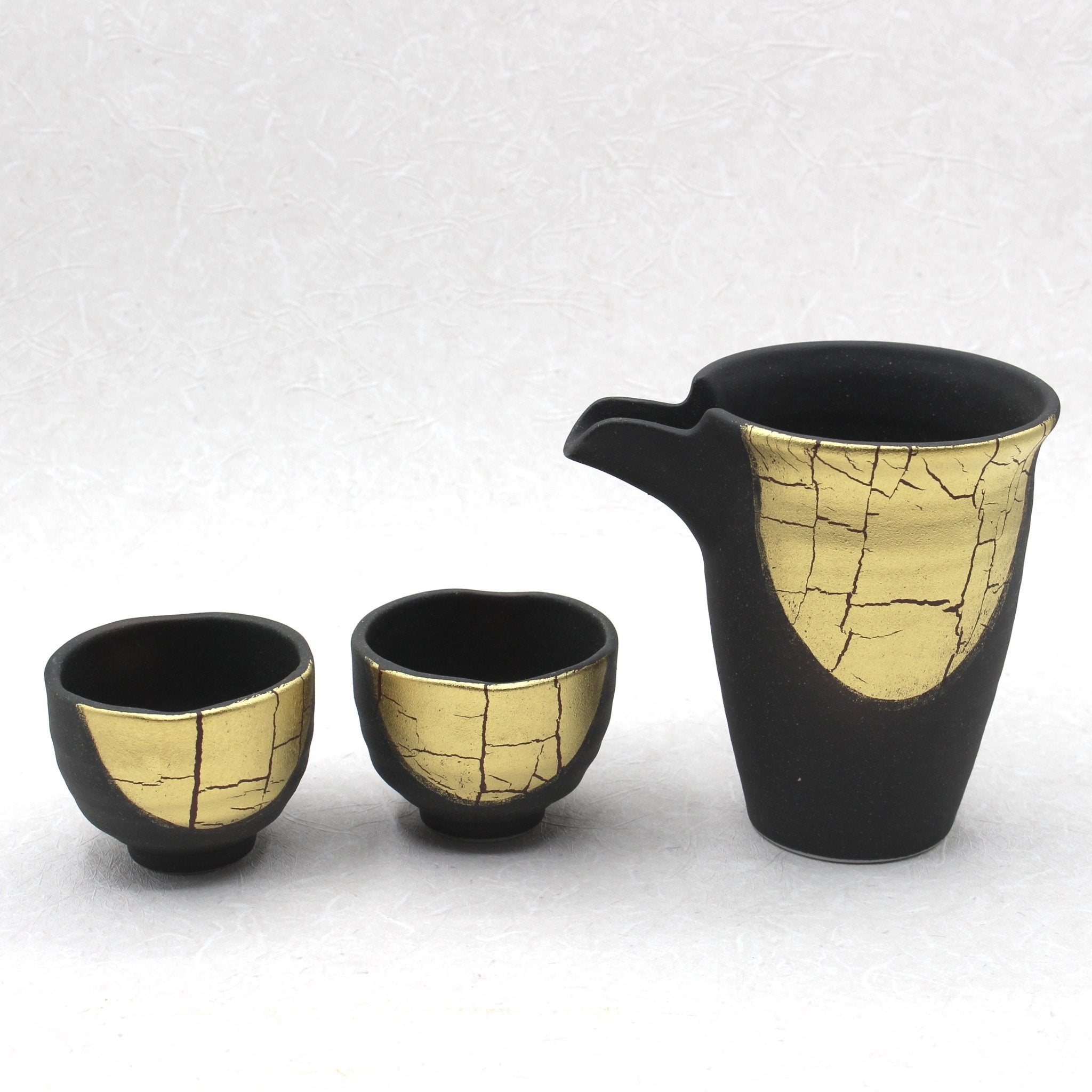 Sake Cups & Bottle Set Gold Leaf Color Kutani Ware Japanese Kutani