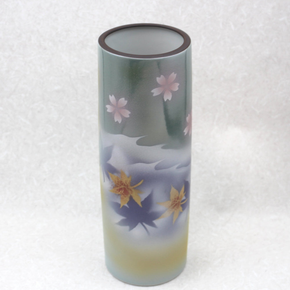 工芸品 Kutani ware vase by Ichiro Mizumoto Kutani ware vase by Ichiro Mizumoto